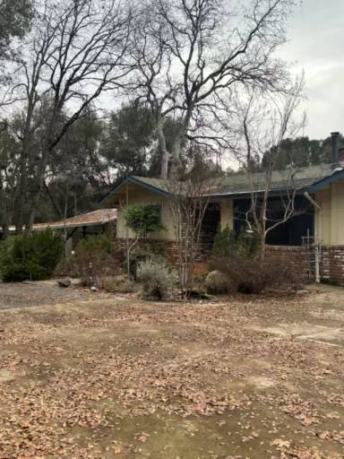 Main picture of 121 Diana St