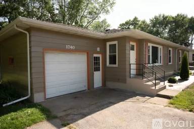 Main picture of 1740 W Glenlord Rd