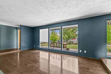 Main picture of 955 Bellview Ave