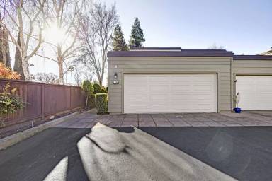 Main picture of 1898 Harvest Rd