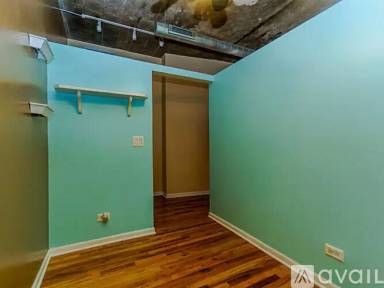 Main picture of 1070 W 15th St