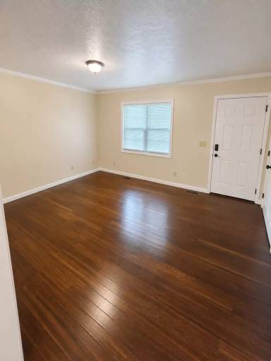 Main picture of 223 Cooper Rd