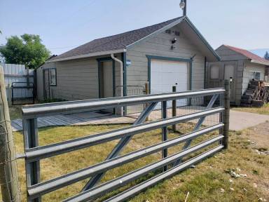 Main picture of 42380 Montana Ave