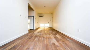 Main picture of 555 Graham Ave