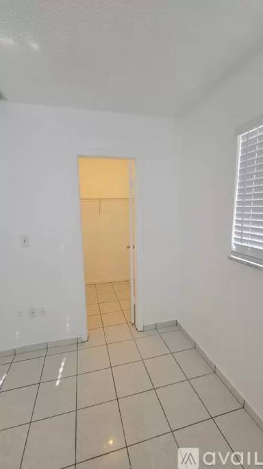 Main picture of 2275 W 69th St