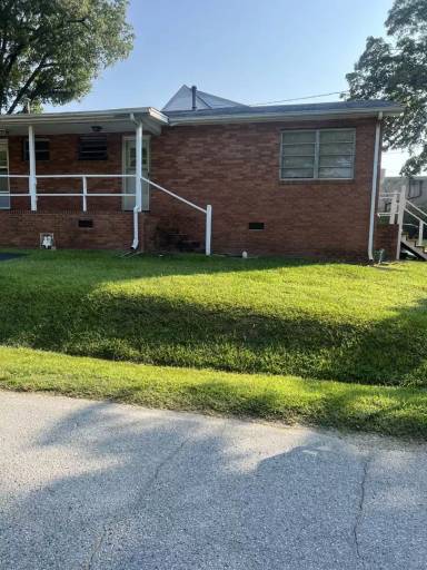 Main picture of 7 Pine St