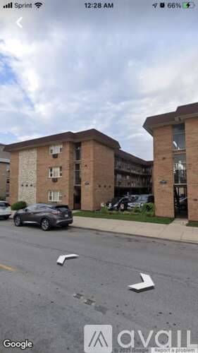 Main picture of 2330 N Harlem Ave