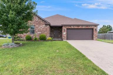Main picture of 457 Harper Dr