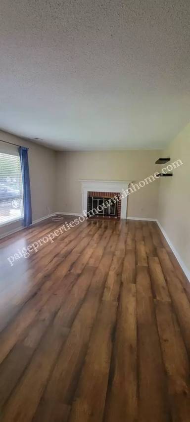 Main picture of 1724 Katherine Dr