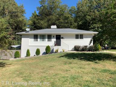 Main picture of 1401 Claridge Ln