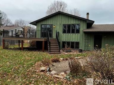 Main picture of 346 Colleen Ave