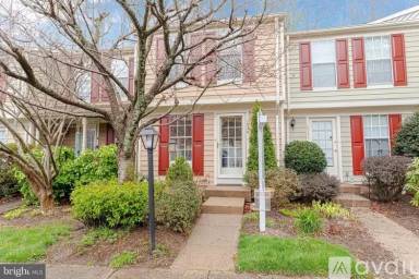Main picture of 1534 Woodcrest Dr