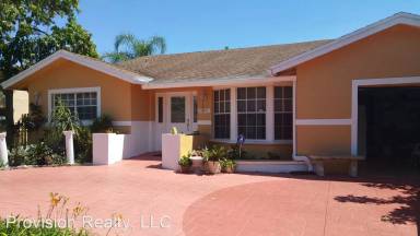 Main picture of 3440 SW 2nd Ct