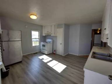 Main picture of 51 S Salem Warren Rd