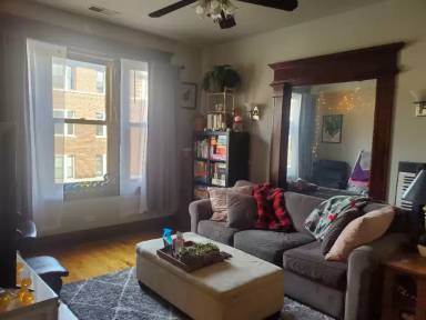 Main picture of 2113 N Mozart St