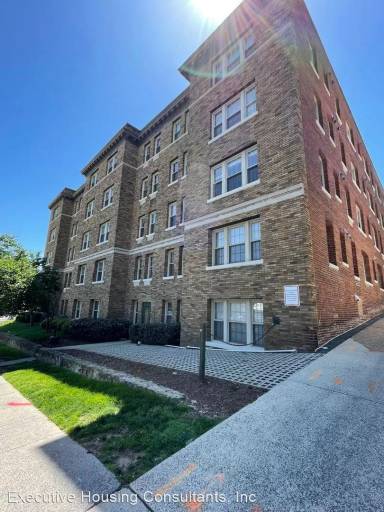 Main picture of 3446 Connecticut Ave NW