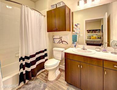 Main picture of Crest at Pearl