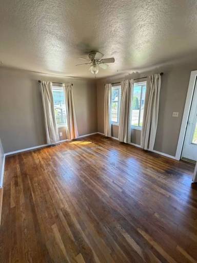 Main picture of 56 E Cedar St