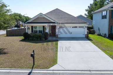 Main picture of 17 Raintree Way