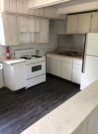 Main picture of 3303 N Russell Rd