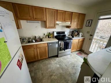 Main picture of 212 Giles St