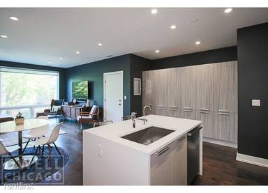 Main picture of 1938 N Francisco Ave