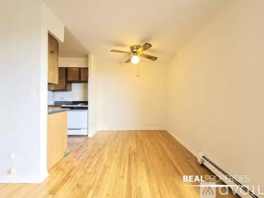 Main picture of 530 W Aldine Ave