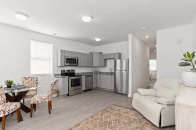 Main picture of 265 E Old Hickory Blvd