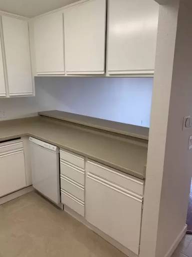 Main picture of 2449 S Barrington Ave