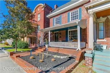 Main picture of 2708 W Grace St