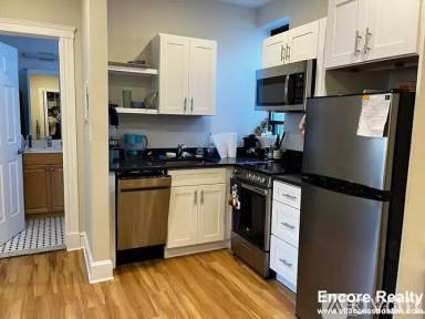 Main picture of 829 Beacon St Apartments
