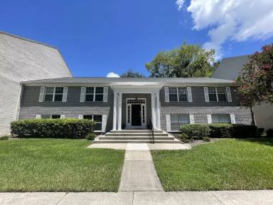 Main picture of 4315 Plaza Gate Ln S