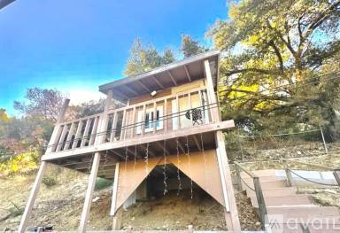 Main picture of 15635 Vandorf Pl