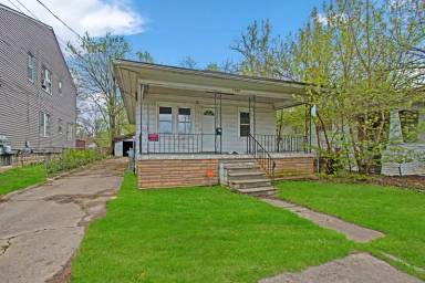 Main picture of 1542 Indiana Ave