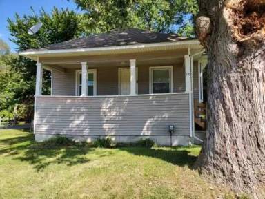 Main picture of 530 W Prouty St