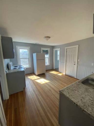 Main picture of 174 Curtis St