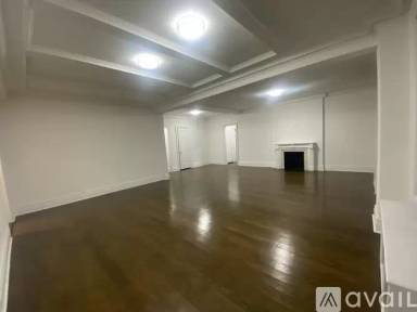 Main picture of 200 W 58th St