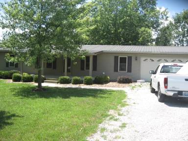 Main picture of 445 Pembroke Fairview Rd