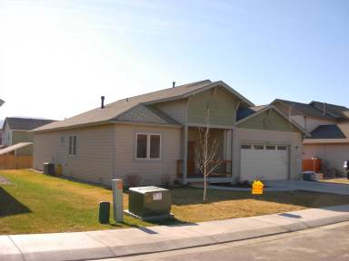 Main picture of 1033 E 19th
