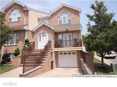Main picture of 15 Santa Monica Ln