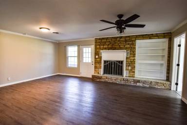 Main picture of 1000 Nancy Beth Dr