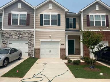 Main picture of 261 David Hill Dr
