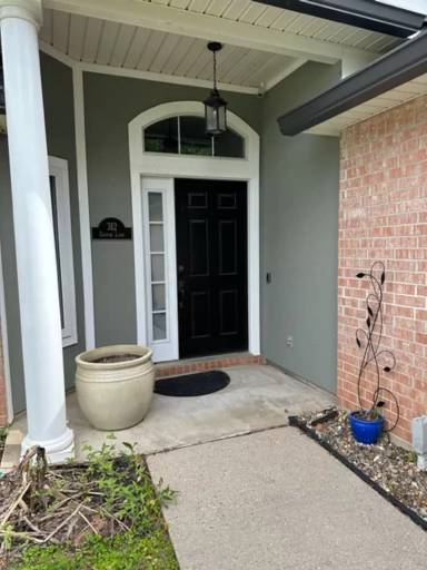 Main picture of 312 Gaston Ln