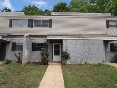 Main picture of 7 Anthony Cir