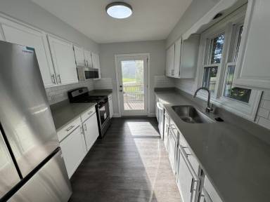 Main picture of 220 Chesna Dr