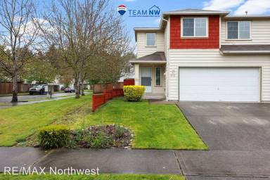 Main picture of 822 Rowland Dr SE