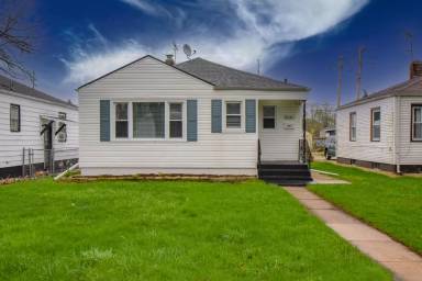 Main picture of 5015 Washington St