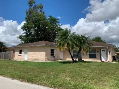 Main picture of 4865 SW 65th Way