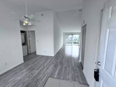 Main picture of 2512 Woodgate Blvd