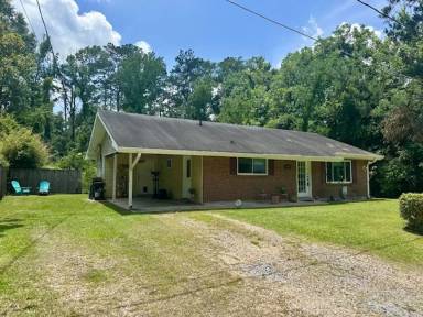 Main picture of 42153 Garden Dr